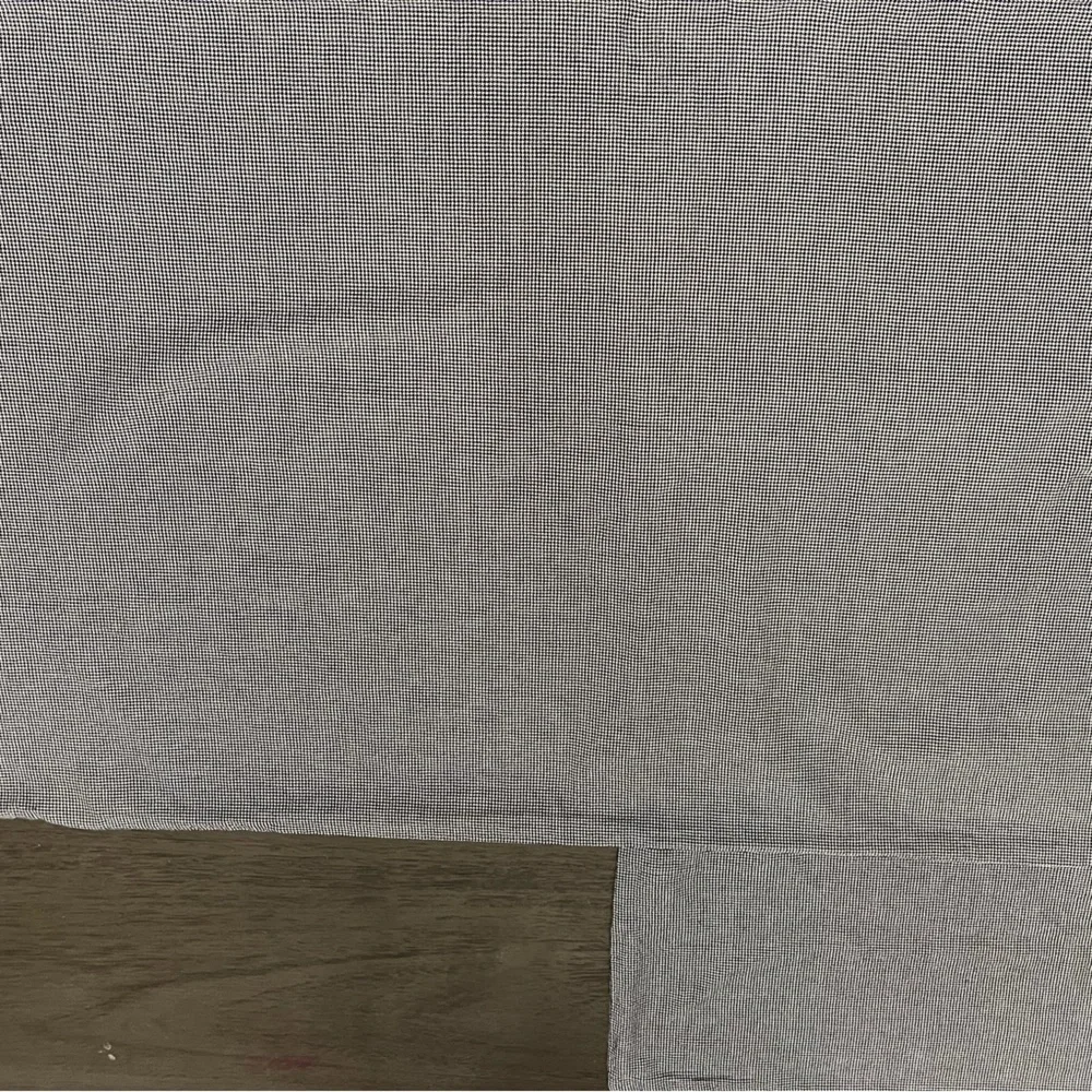 2 West Elm Linen King Shams in Houndstooth